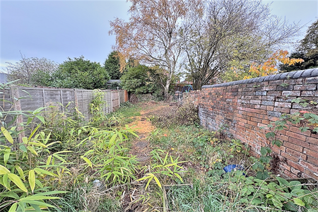 3 bedroom terraced house to rent - Photo 4