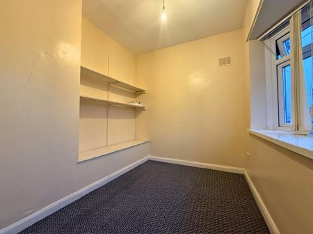 5 bedroom flat to rent - Photo 3