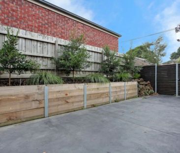 Stylish One Bedroom Apartment In Great Location - Photo 3