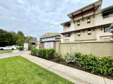 Furnished 2 Bed, 2 Bath Apartment in Resort-Style Complex - Photo 2