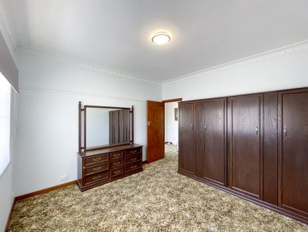 39 Hawthorn Grove, Wendouree - Photo 2