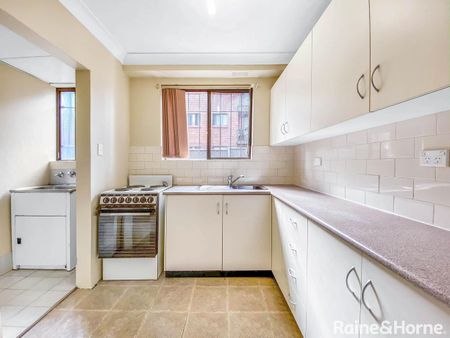 Ground Floor Unit - Photo 4