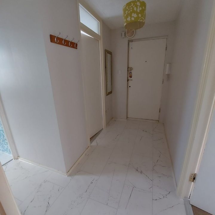 2 Bed Flat, Handcross Road, LU2 - Photo 1
