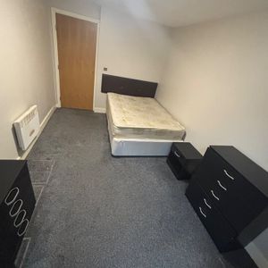 Room in a Shared Flat, Liverpool, L1 - Photo 2