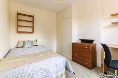 Old Road, Headington - Photo 3