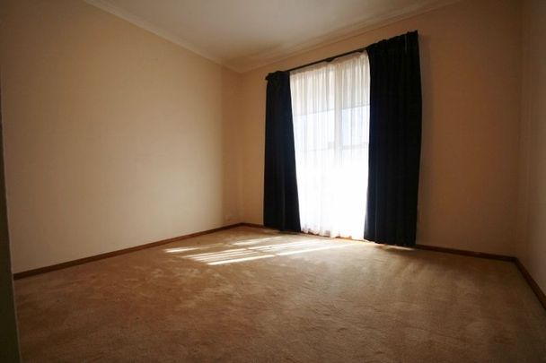 Charming Family Home in Karabar - Photo 1