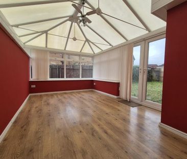 3 bedroom detached house to rent - Photo 4