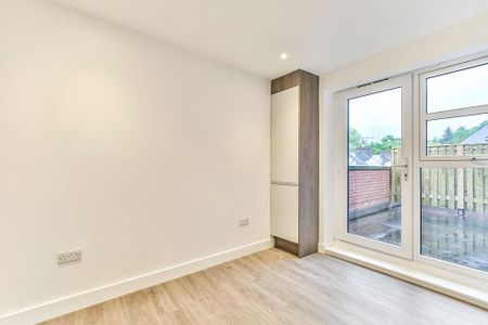 3 bedroom apartment to rent - Photo 2