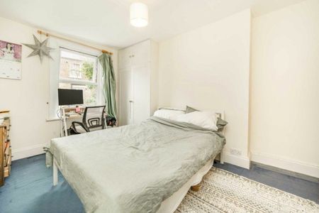 Melina Road, Shepherds Bush, W12 - Photo 2