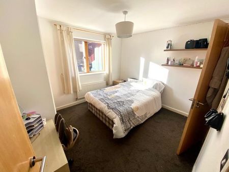 2 bedroom flat to rent - Photo 5
