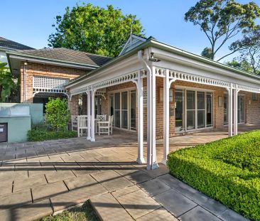 “Modern Family home in Matthew Pearce Catchment!” - Photo 2