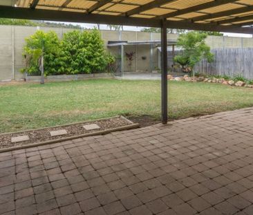 12 Begonia Court, Annandale - Photo 3