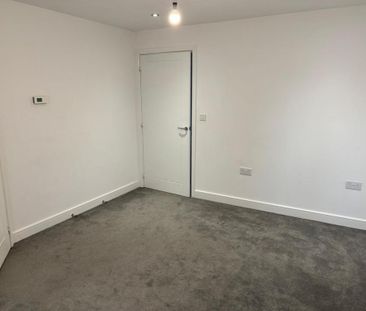 3 bedroom end of terrace house to rent - Photo 6