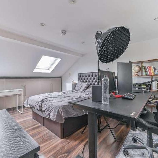 Glenister Park Road, Streatham Vale, SW16 - Photo 1