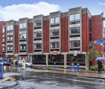 1 bedroom flat to rent - Photo 1