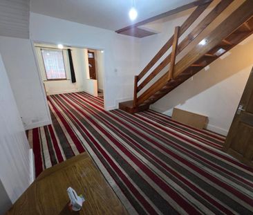 3 bedroom terraced house to rent - Photo 3