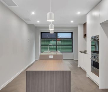 Welcome to 7B Nelson Place - A stunning contemporary residence that... - Photo 1