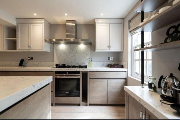 4 bedroom terraced house to rent - Photo 1