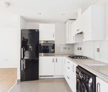 2 bedroom coach house to rent - Photo 6