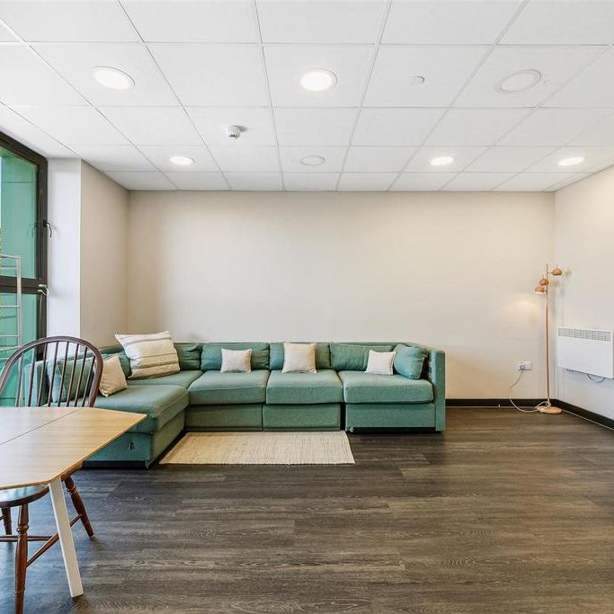 Studio to rent - Photo 1