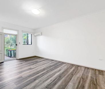 Remarkable, Aesthetically Pleasing & Recently Refurbished Triple St... - Photo 4