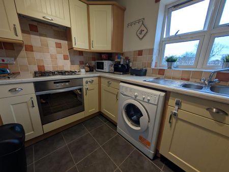 2 bedroom apartment to rent - Photo 5