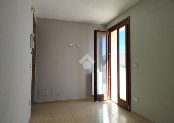 Porzione di bifamiliare in affitto