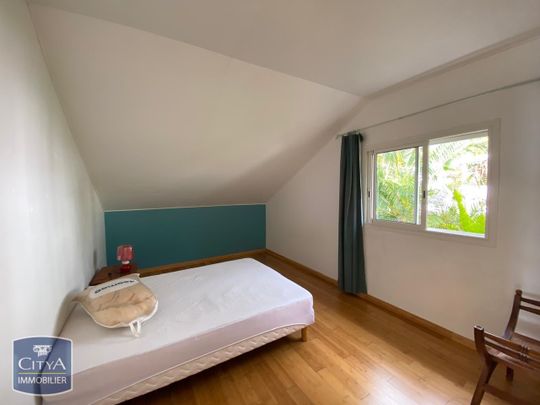 Location Maison 6 pièces 124m² BOIS DE NEFLES ST PAUL 97411 - Photo 1