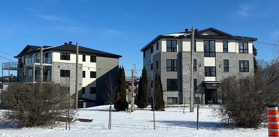 PROMOTION 1 moins gratuit ! Beau 51/2 ! Rue Masson Notre-Dame-du-Sourire Valleyfield - Photo 2