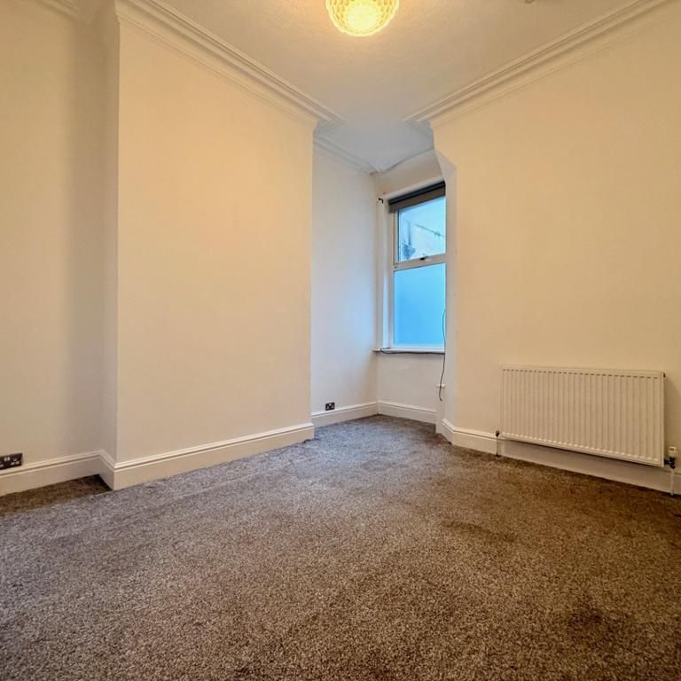 5 bedroom terraced house to rent - Photo 1