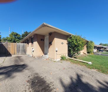 For Lease - 2415 Padstow Crescent, Mississauga, Ontario - Photo 6
