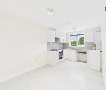 2 bedroom Maisonette in Frimley High Street, Camberley - Photo 1