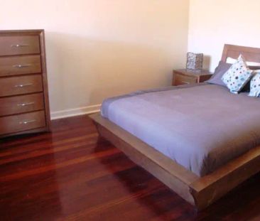 “Low Maintenance Living - Fully Furnished 2x1” - Photo 2