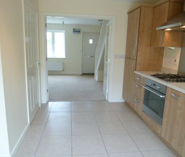 Saturn Drive, PE2 8GE, Peterborough - Photo 5