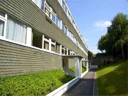 Howecroft Court, Eastmead Lane, Bristol, BS9 - Photo 3