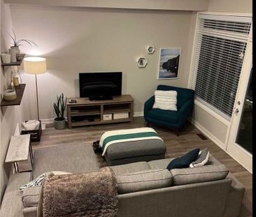 For Lease - 244 Wheat Boom Drive, Oakville, Ontario - Photo 6