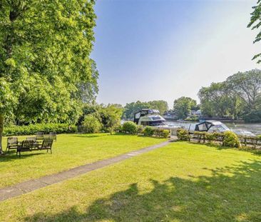 Broom Park, Teddington, TW11 - Photo 1