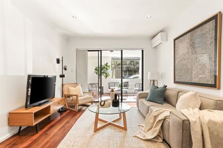 Voluminous ground floor 1 bed apartment with impressive versatility - Photo 3