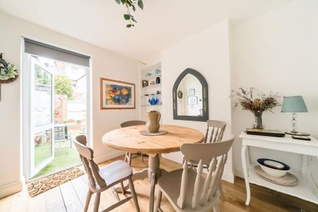 3 bedroom terraced house to rent - Photo 4