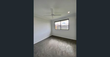 Welcome home to your new Home - Spacious 4 bedroom “Stradbroke” complete with a large backyard. - Photo 2