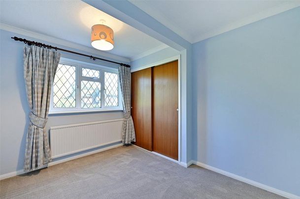 4 bedroom detached house to rent - Photo 1
