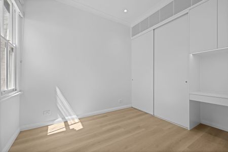 Beautifully Renovated Heritage Terrace in Prime Woollahra Location - Photo 2