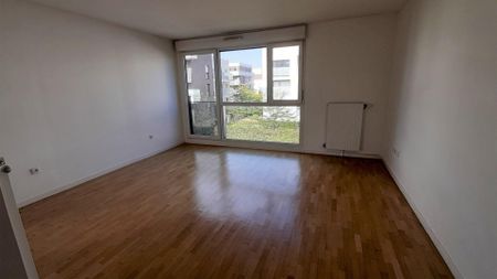location Appartement T2 DE 51.3m² À CHEVILLY LA RUE - Photo 3