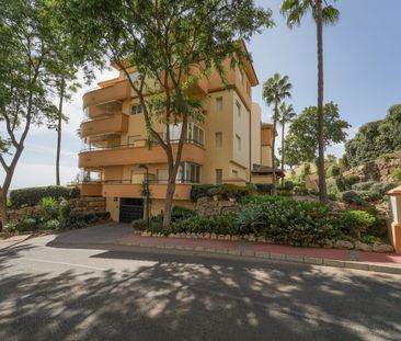Middle Floor Apartment · Elviria - Photo 3