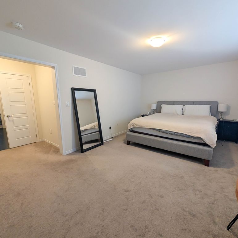 Gorgeous 4 Bedroom Fully Detached Home in Haldimand! - Photo 1