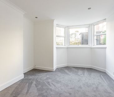 2 bedroom apartment to rent Waverley Grove, Southsea, Hampshire, PO4 - Photo 5
