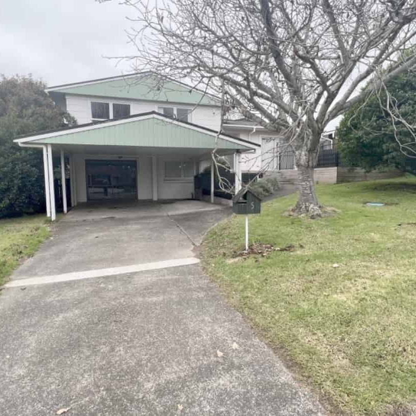 Lovely family home Opaheke - Photo 1