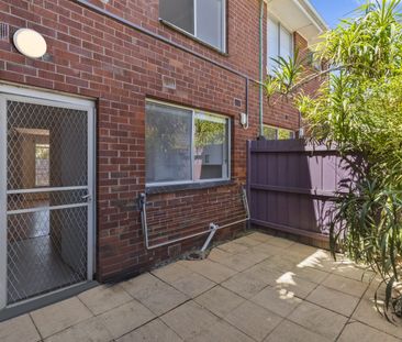 Sophisticated double-storey rental in prime Mentone location - Photo 5