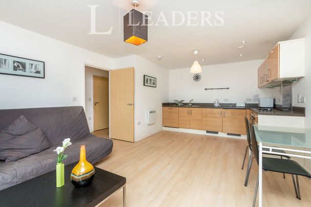 1 bedroom apartment to rent Nankeville Court, Guildford Road, Woking, GU22 - Photo 1