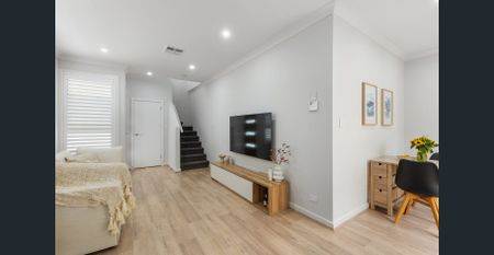 Modern Coastal Townhome Walk to Beach & Cafs - Photo 4